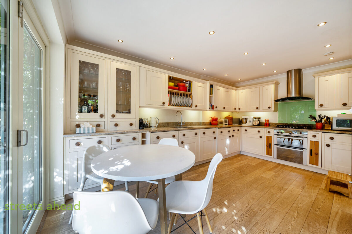 scrsah_scr260520_img_15.jpg Ballards Way, South Croydon, CR2, photo 16