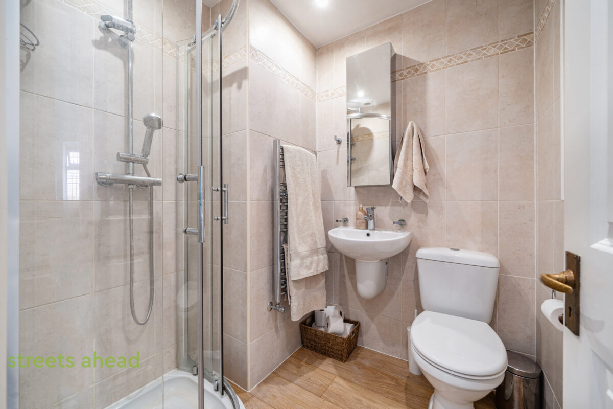 scrsah_scr260520_img_17.jpg Ballards Way, South Croydon, CR2, photo 18