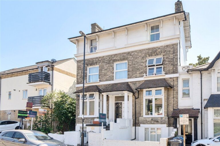 Blunt Road, South Croydon, photo 1