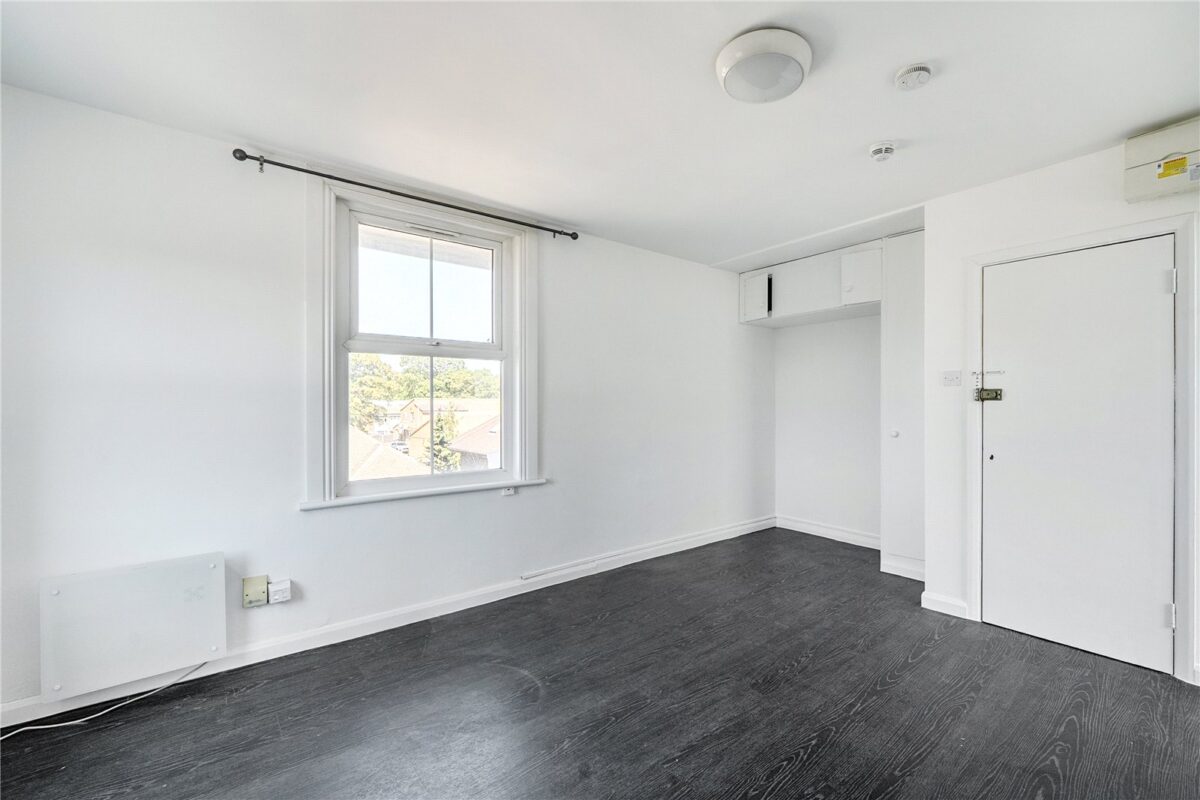 scrsah_scr260528_img_10.jpg Blunt Road, South Croydon, CR2, photo 11