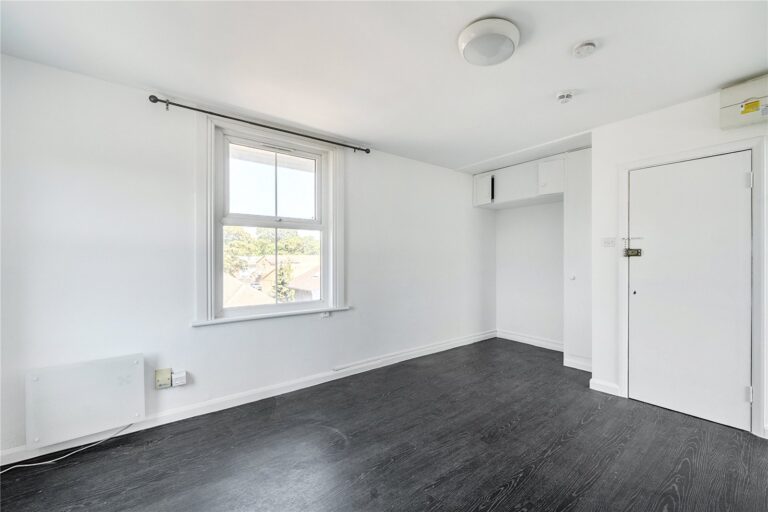scrsah_scr260528_img_10.jpg Blunt Road, South Croydon, CR2, photo 11