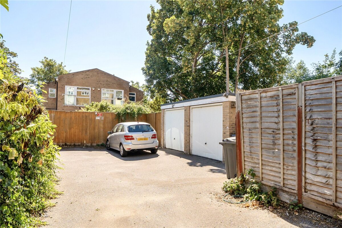 scrsah_scr260528_img_12.jpg Blunt Road, South Croydon, CR2, photo 13