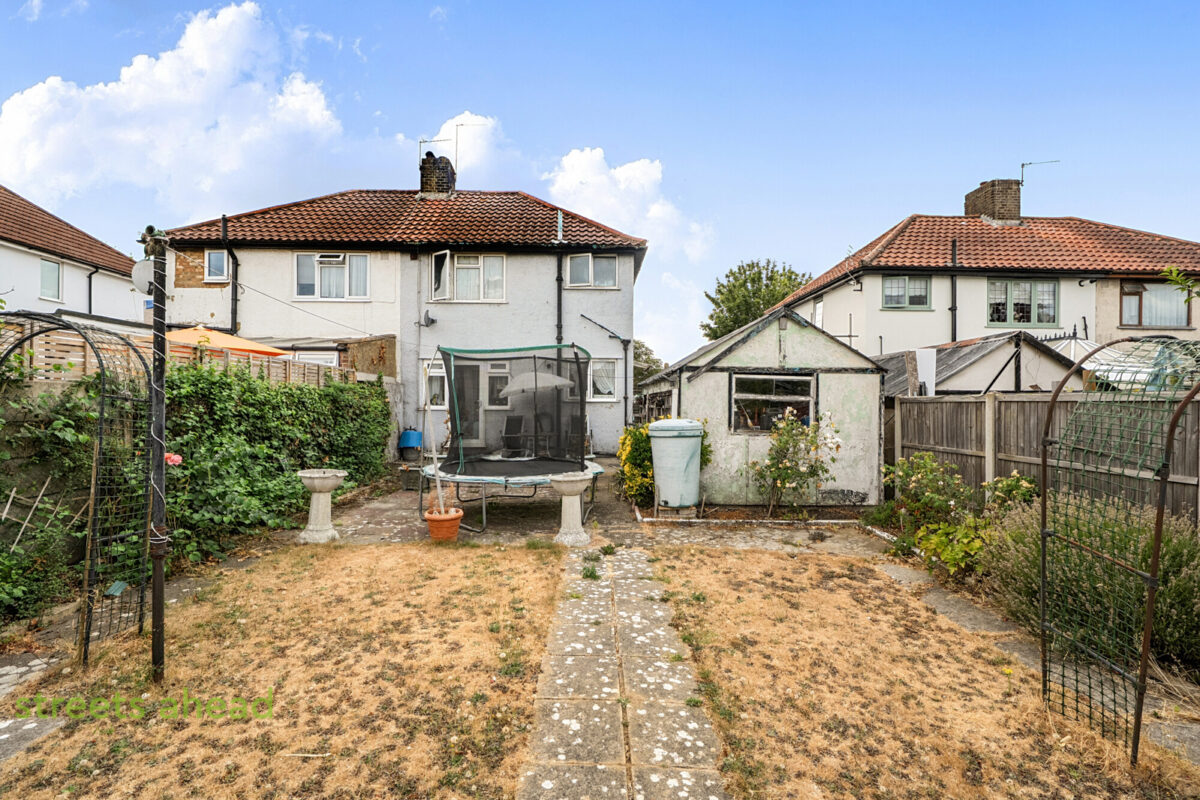 scrsah_scr260545_img_10.jpg Parkway, New Addington, Croydon, CR0, photo 11