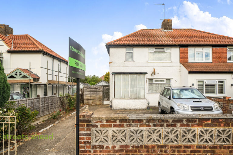 scrsah_scr260545_img_12.jpg Parkway, New Addington, Croydon, CR0, photo 13