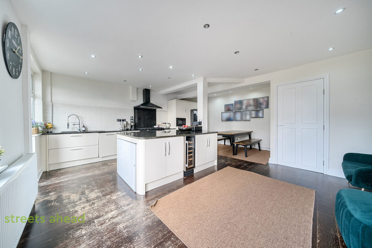 snwsah crp210331 img 07