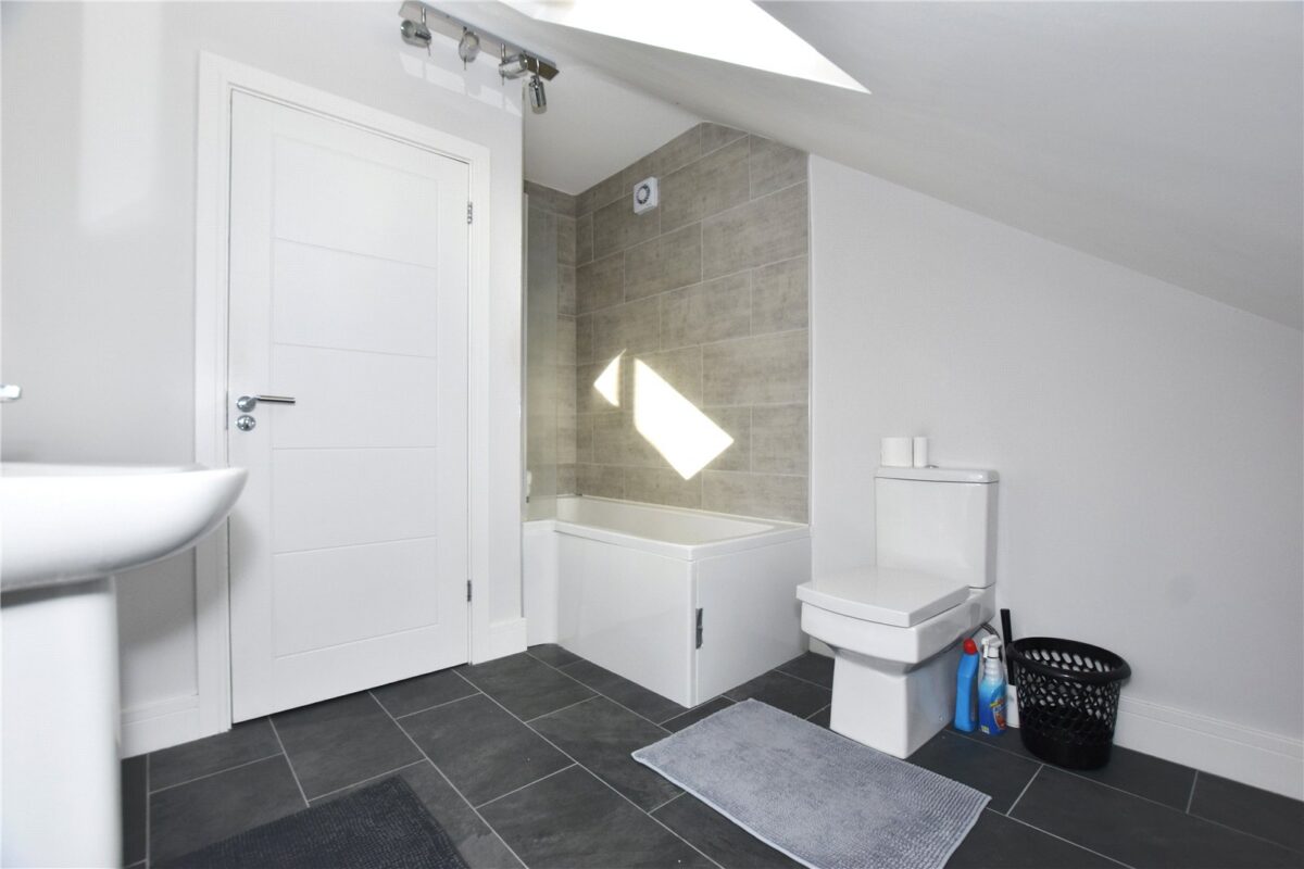 snwsah crp220492 l img 03