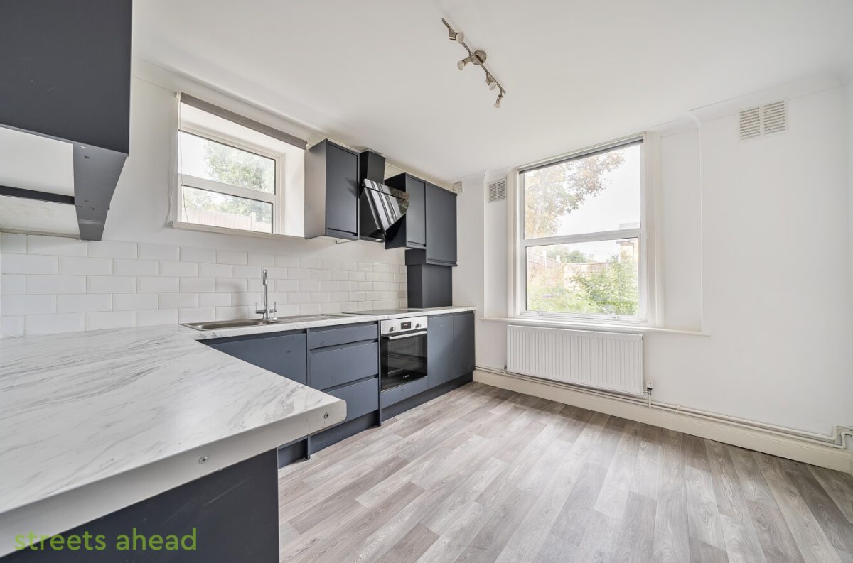 snwsah crp250246 img 01