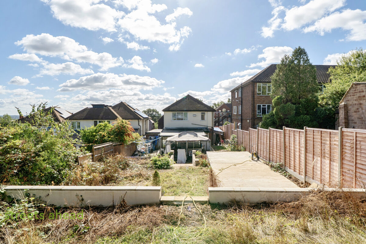 snwsah_crp260167_img_03.jpg Cypress Road, London, SE25, photo 4