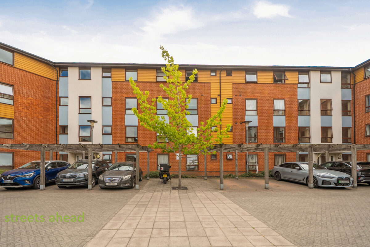 snwsah_scr151005_img_10.jpg Spottiswood Court, 3 Harry Close, Croydon, CR0, photo 11