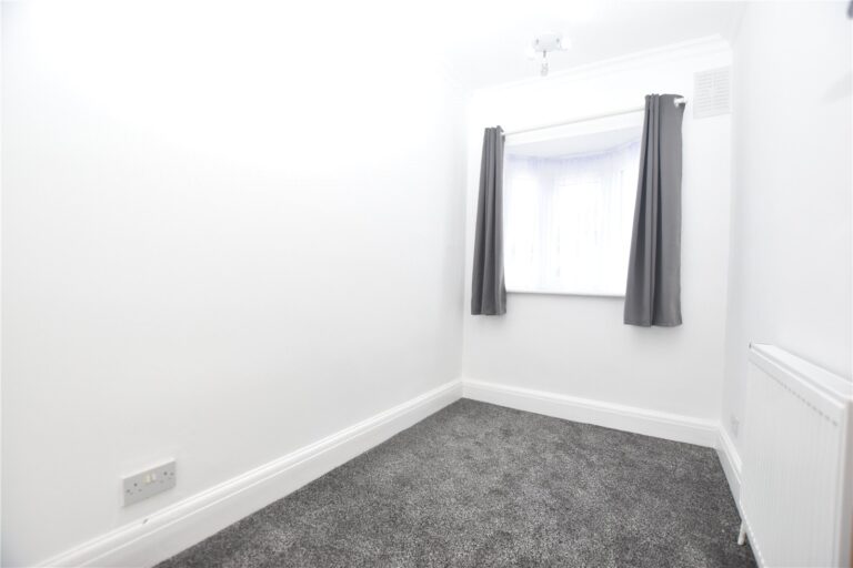 snwsah_snw160371_l_img_08.jpg Brooklyn Road, London, SE25, photo 9