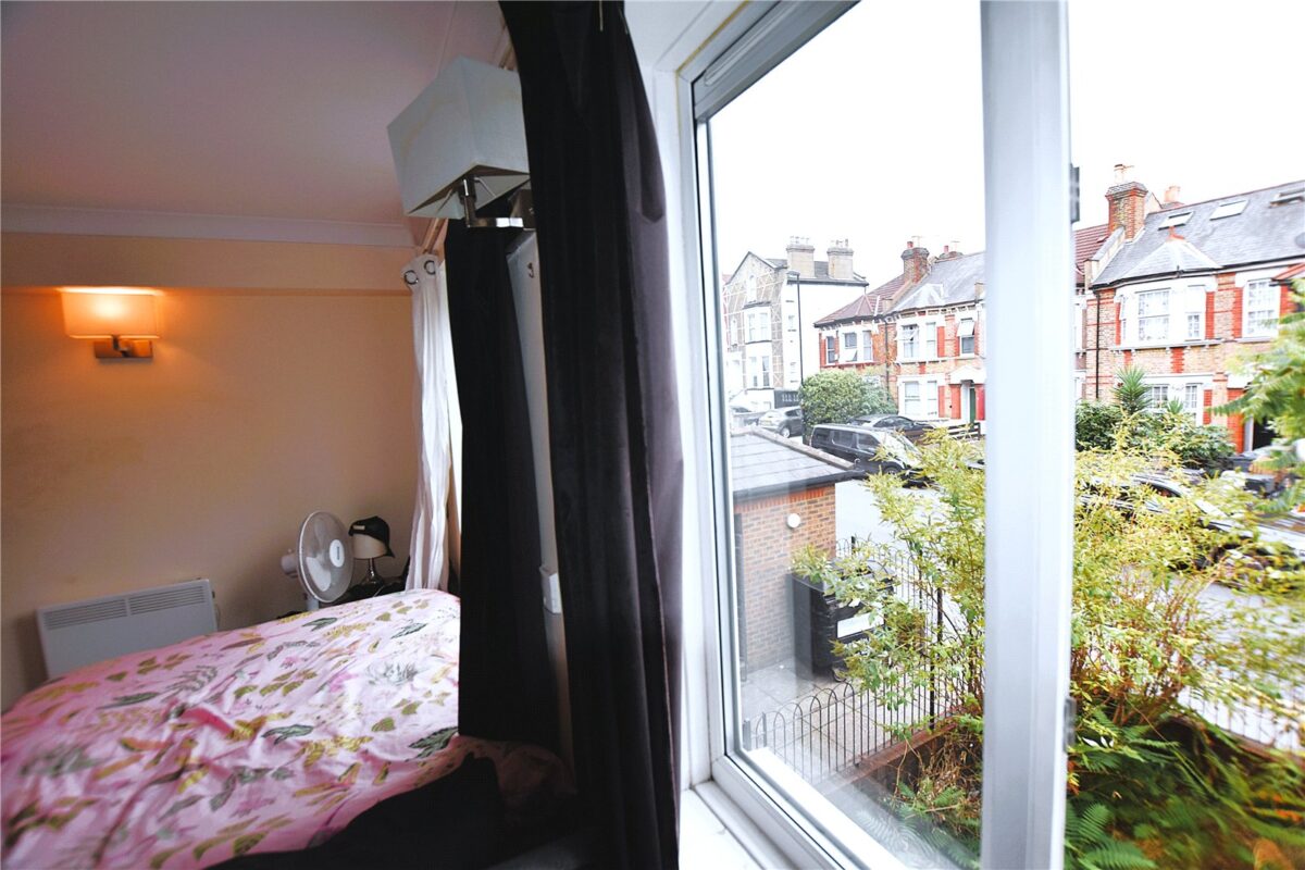 snwsah_snw200540_l_img_02.jpg Mayday Road, Thornton Heath, CR7, photo 3