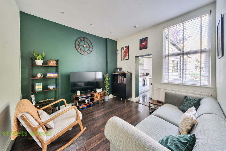 snwsah_snw260124_img_01.jpg Manor Road, Beckenham, BR3, photo 2