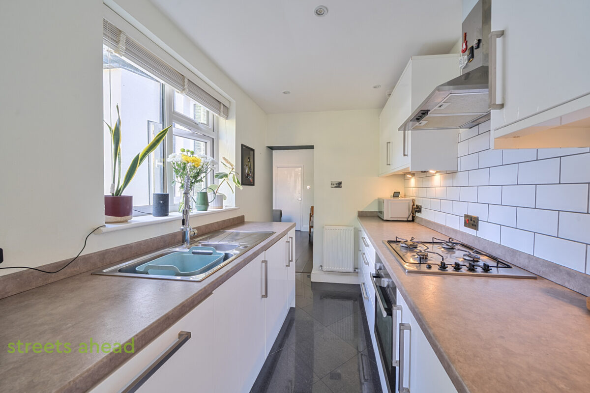 snwsah_snw260124_img_02.jpg Manor Road, Beckenham, BR3, photo 3