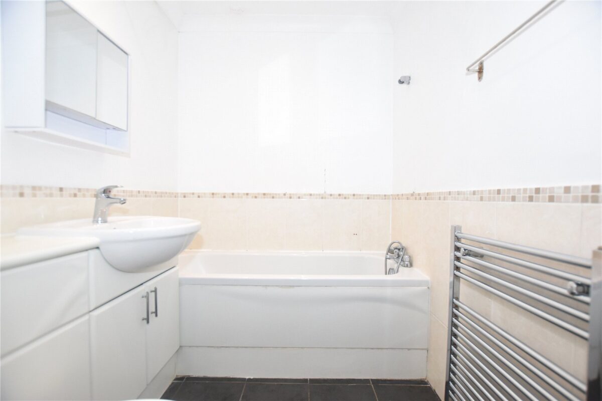 snwsah_snw260244_l_img_05.jpg Ravenscroft Road, Beckenham, BR3, photo 6