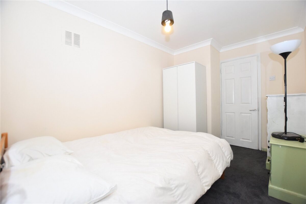 Whitehorse Lane, London, SE25, photo 5