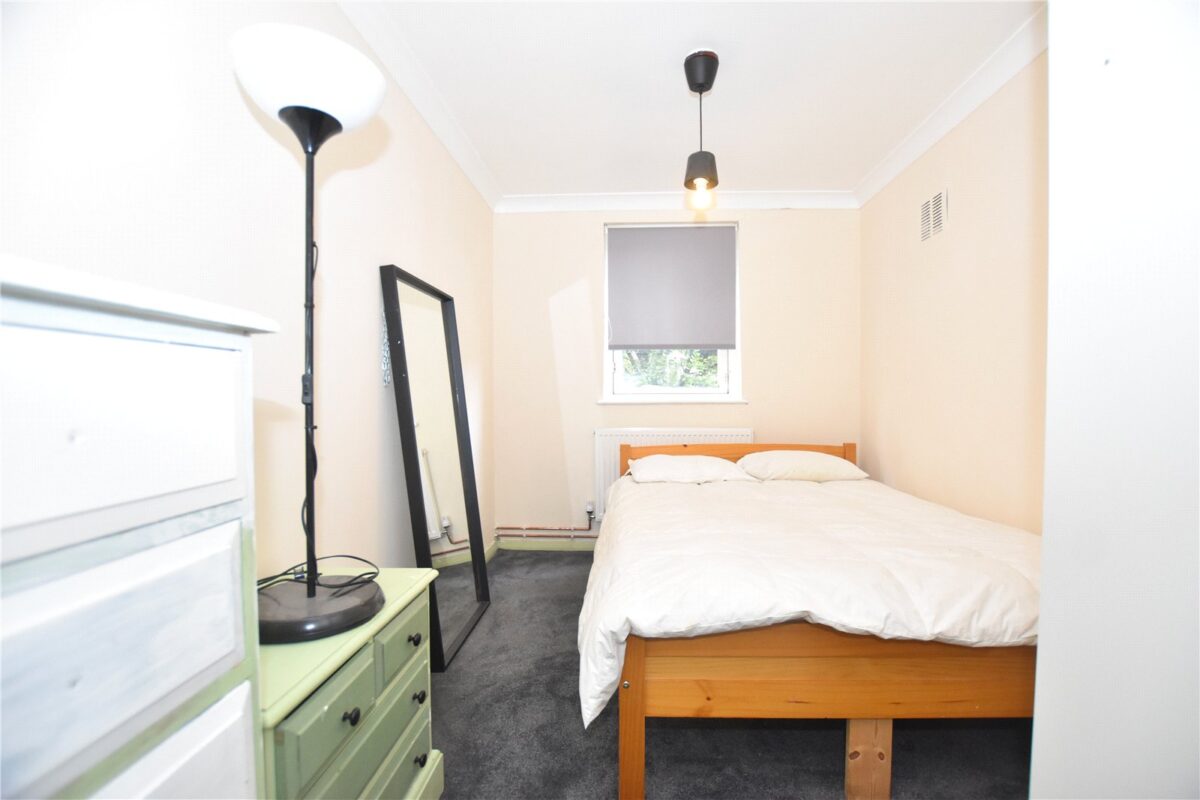 Whitehorse Lane, London, SE25, photo 6