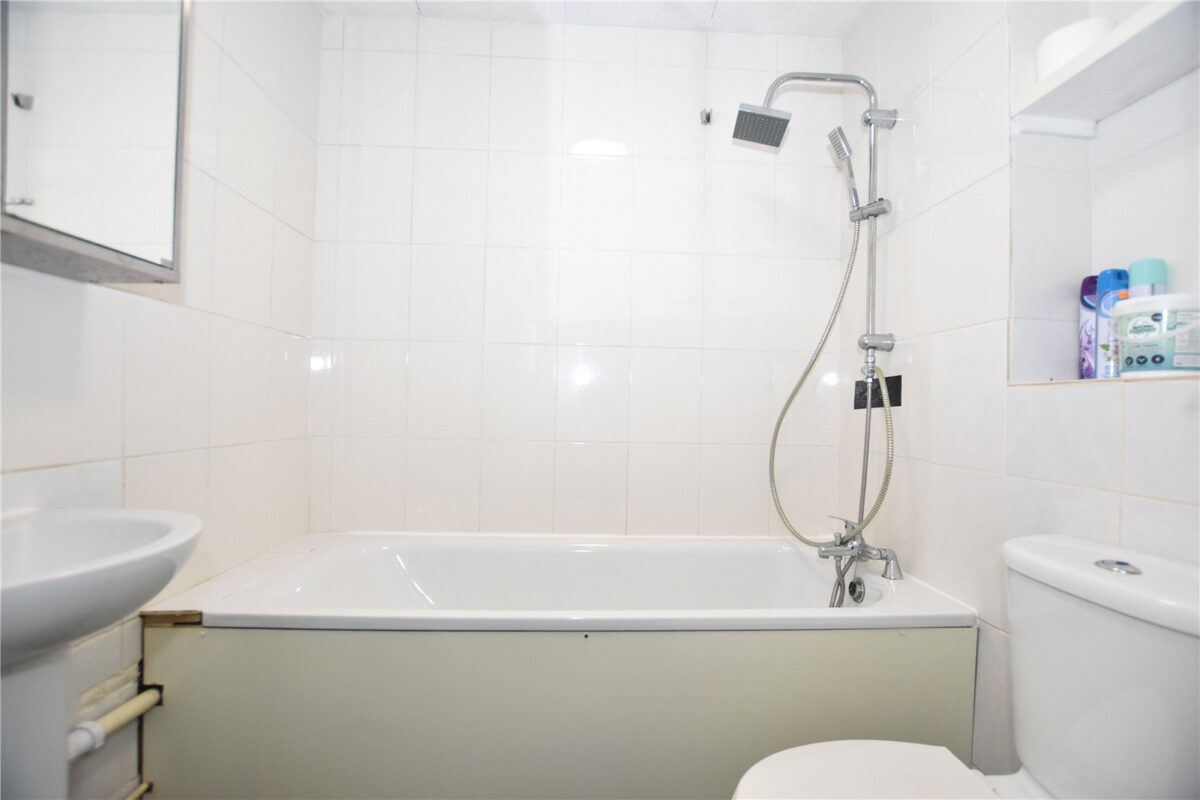 Whitehorse Lane, London, SE25, photo 7