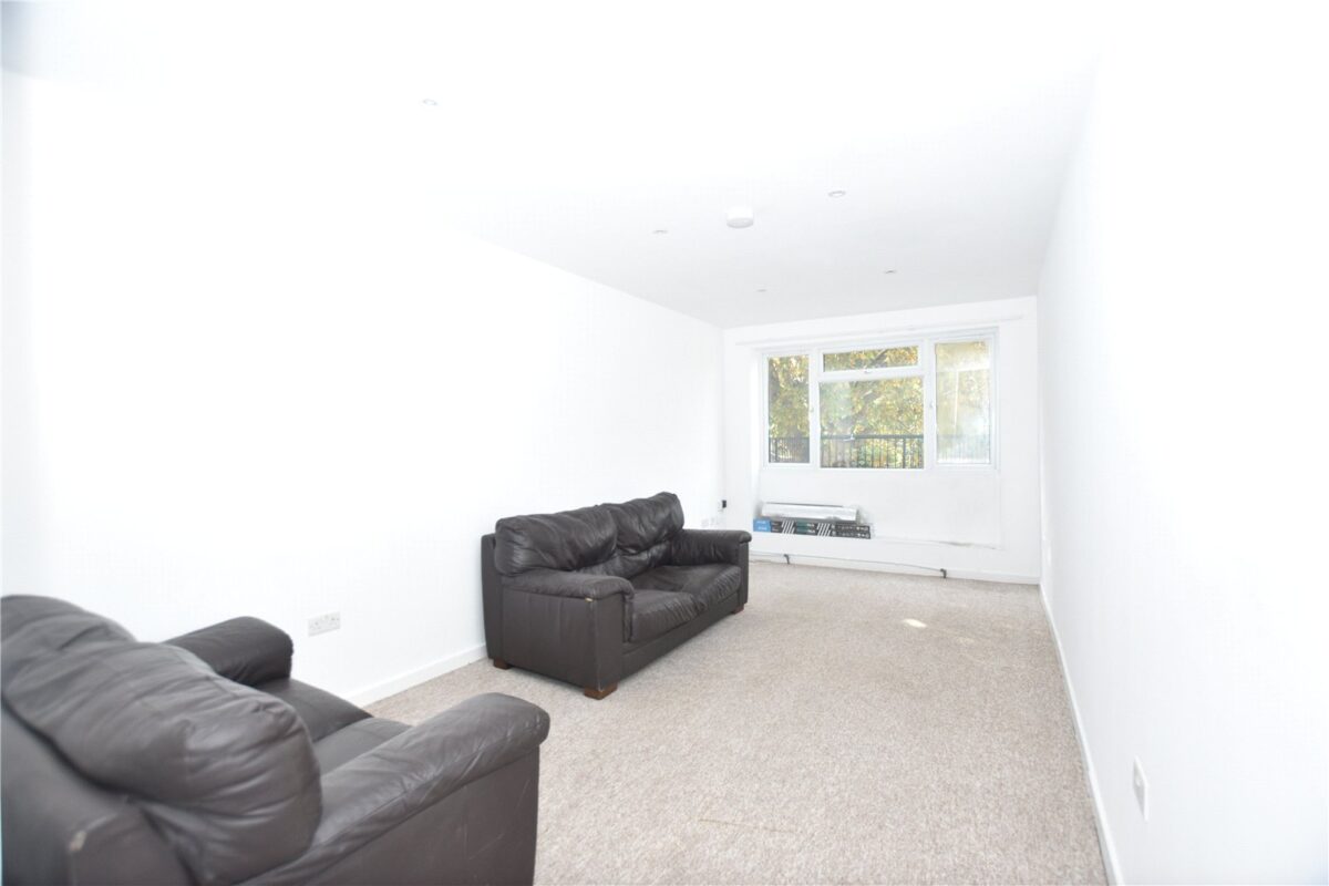 snwsah_snw260260_l_img_03.jpg Birchanger Road, London, SE25, photo 4