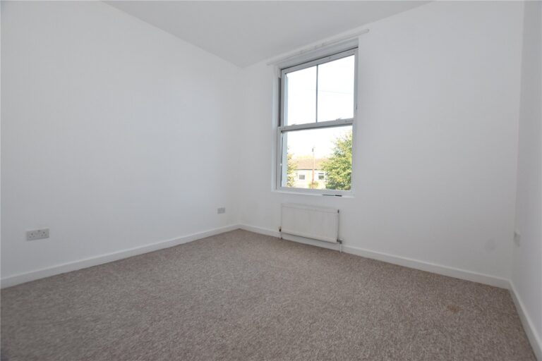 snwsah_snw260260_l_img_04.jpg Birchanger Road, London, SE25, photo 5