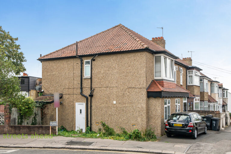 snwsah_tho230121_img_00.jpg Grange Road, Thornton Heath, photo 1