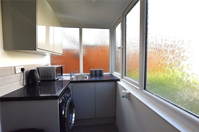snwsah_tho250219_l_img_07.jpg Brook Road, Thornton Heath, CR7, photo 8