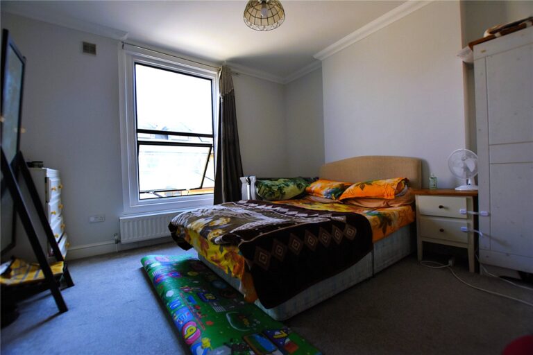 Brigstock Road, Thornton Heath, photo 1