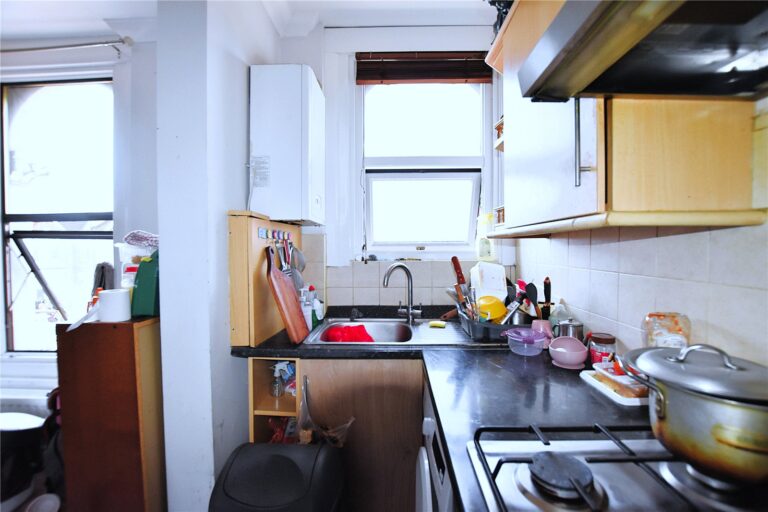 snwsah_tho260174_l_img_04.jpg Brigstock Road, Thornton Heath, CR7, photo 5