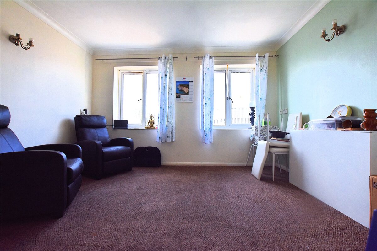 Mayday Road, Thornton Heath, CR7, photo 1