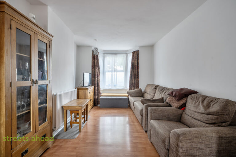 thosah_add250221_img_07.jpg Dennett Road, Croydon, CR0, photo 8