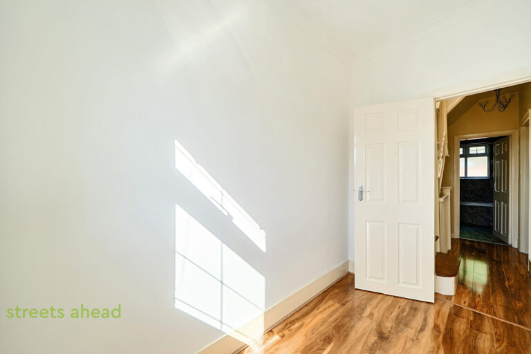 thosah_crp120674_l_img_09.jpg thosah crp120674 l img 09