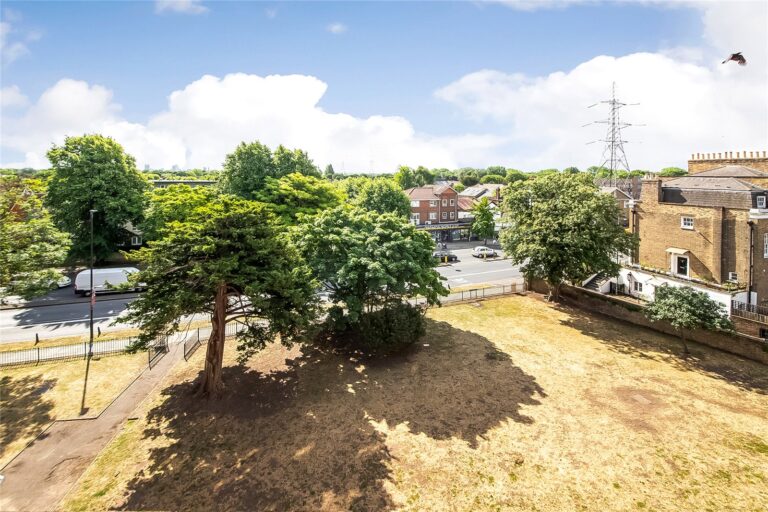 thosah_tho250131_img_03.jpg London Road, Mitcham, CR4, photo 4