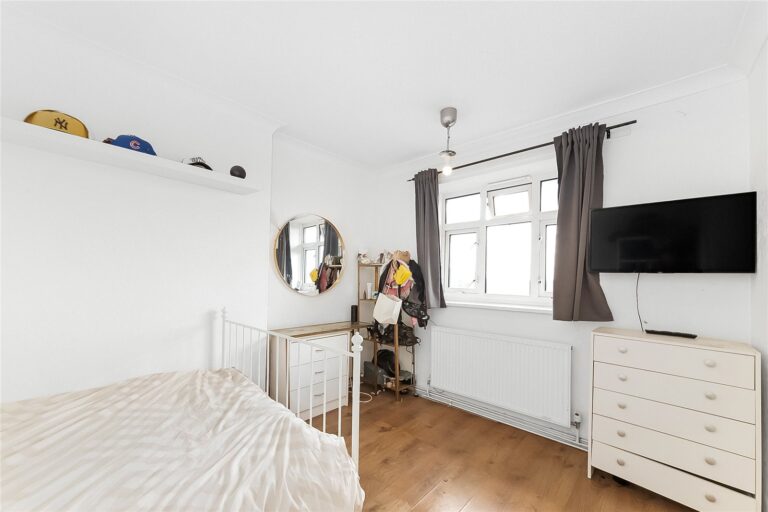 thosah_tho250131_img_06.jpg London Road, Mitcham, CR4, photo 7