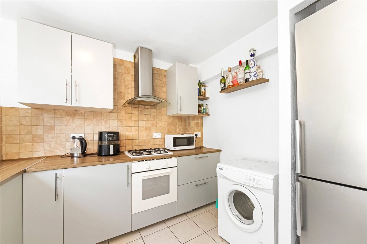 thosah_tho250131_img_08.jpg London Road, Mitcham, CR4, photo 9