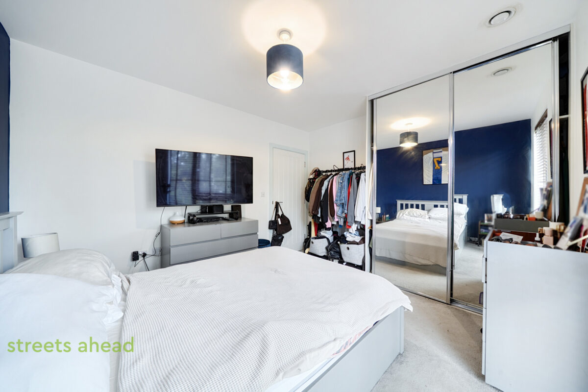 thosah_tho250298_img_01.jpg Purley Way, Croydon, CR0, photo 2