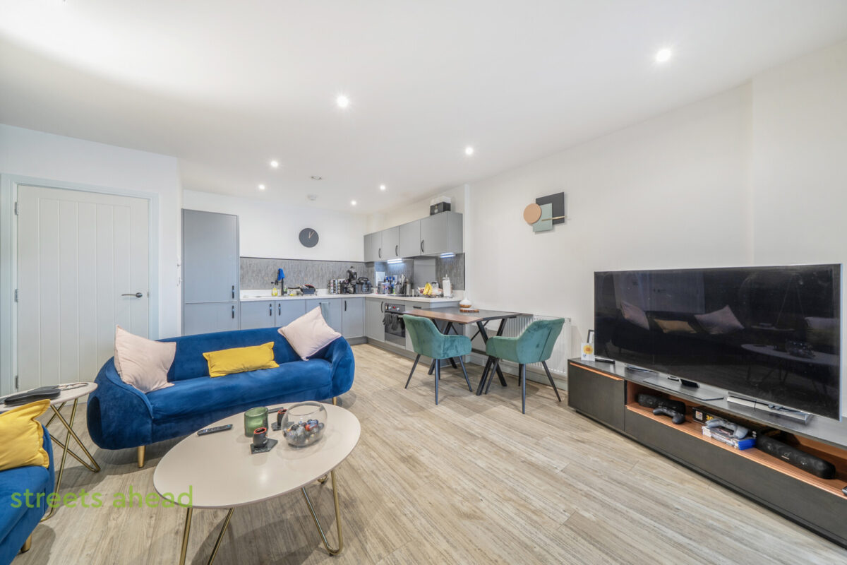 thosah_tho250298_img_14.jpg Purley Way, Croydon, CR0, photo 15