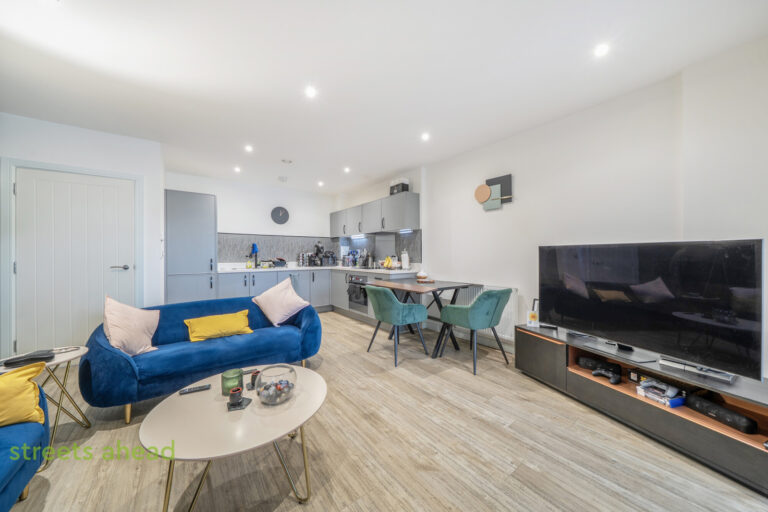 thosah_tho250298_img_14.jpg Purley Way, Croydon, CR0, photo 15
