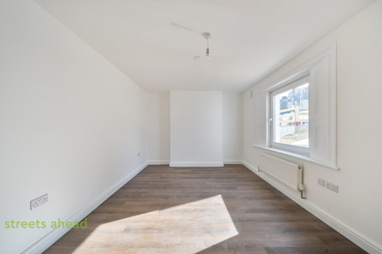 thosah_tho260177_img_14.jpg Fernham Road, Thornton Heath, CR7, photo 15