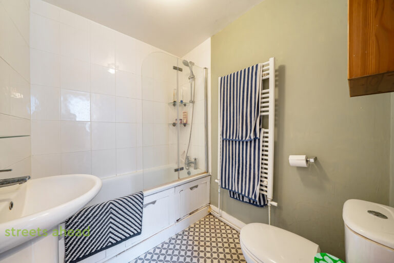 thosah_tho260184_img_04.jpg Brigstock Road, Thornton Heath, CR7, photo 5