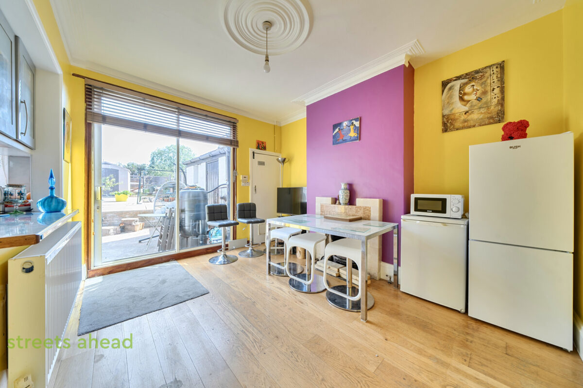 thosah_tho260189_img_01.jpg Nutfield Road, Thornton Heath, CR7, photo 2