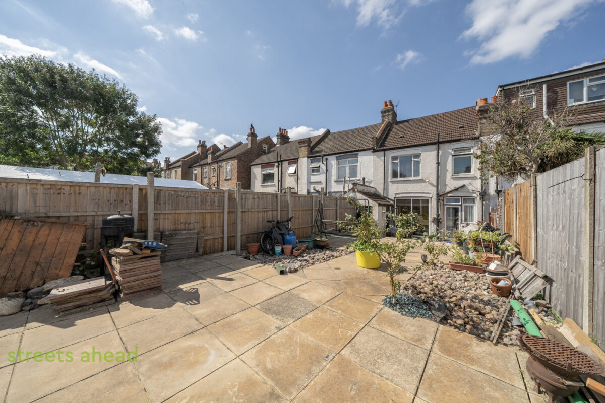 thosah_tho260189_img_09.jpg Nutfield Road, Thornton Heath, CR7, photo 10
