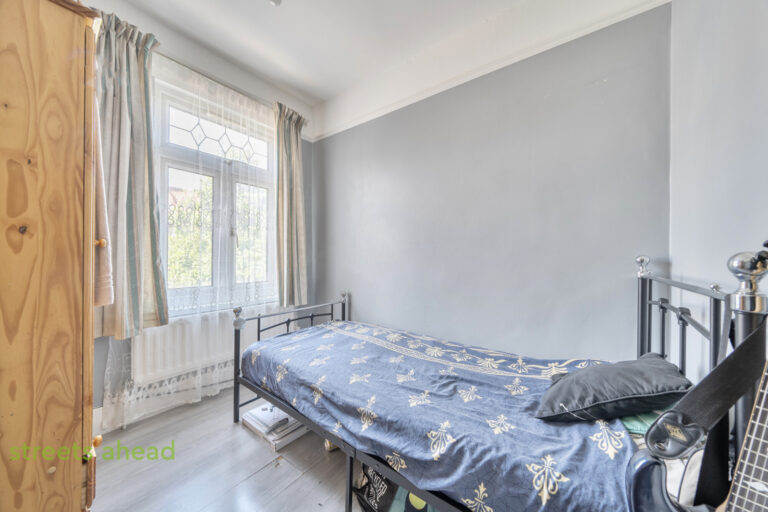 thosah_tho260189_img_14.jpg Nutfield Road, Thornton Heath, CR7, photo 15