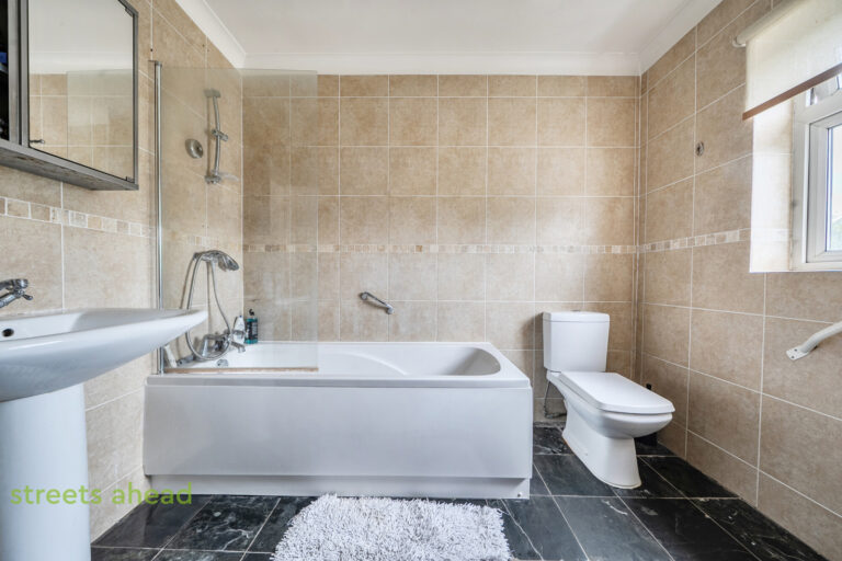 thosah_tho260212_img_05.jpg Ingram Road, Thornton Heath, CR7, photo 6