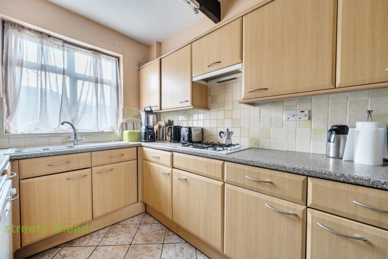 thosah_tho260212_img_06.jpg Ingram Road, Thornton Heath, CR7, photo 7