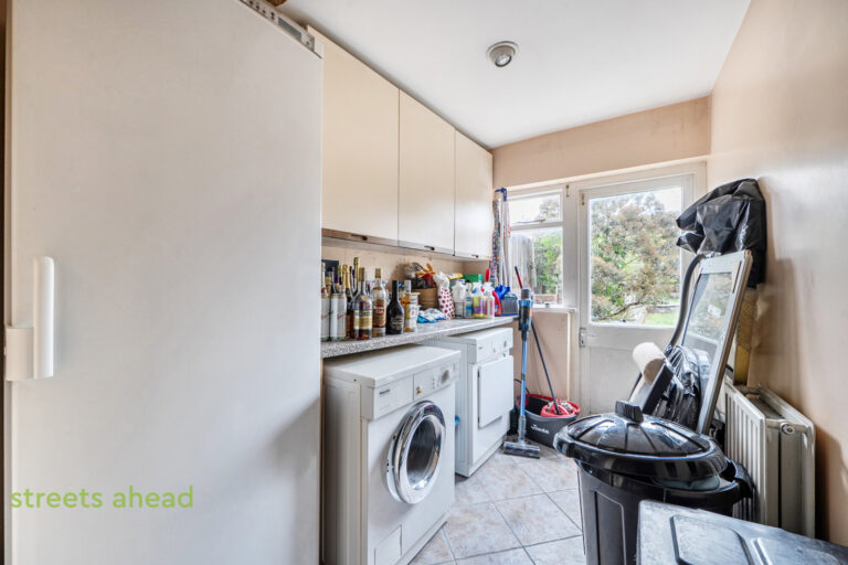 thosah_tho260212_img_08.jpg Ingram Road, Thornton Heath, CR7, photo 9
