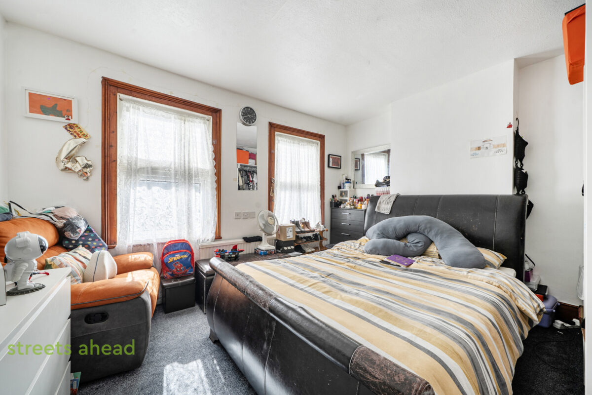 thosah_tho260214_img_05.jpg Frant Road, Thornton Heath, CR7, photo 6