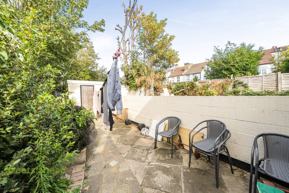 thosah_tho260214_img_07.jpg Frant Road, Thornton Heath, CR7, photo 8