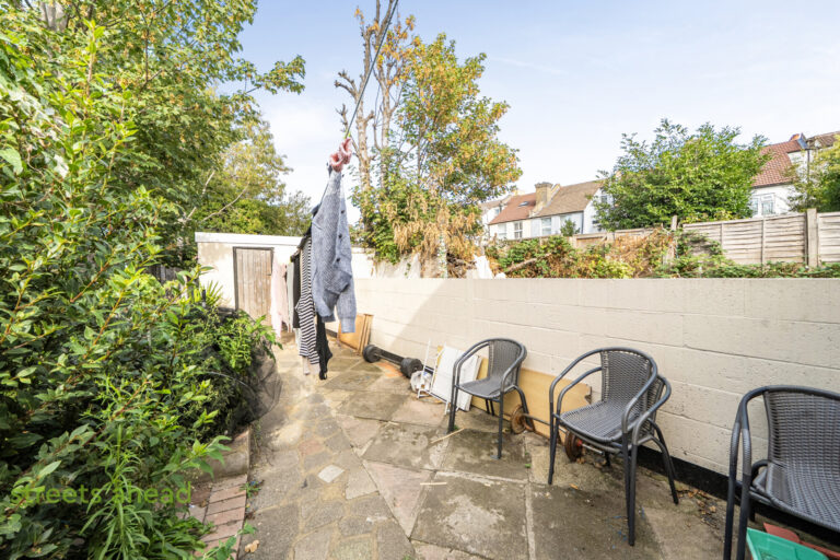 thosah_tho260214_img_07.jpg Frant Road, Thornton Heath, CR7, photo 8