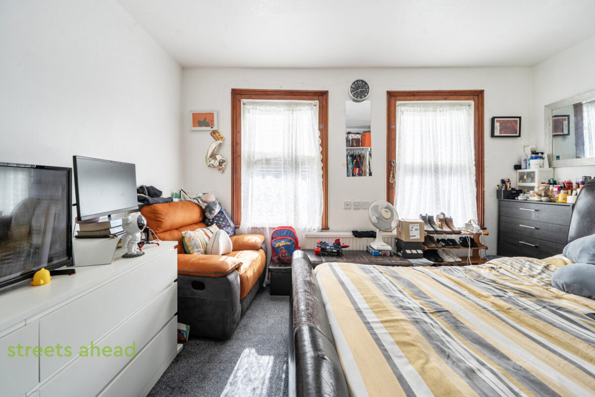 thosah_tho260214_img_08.jpg Frant Road, Thornton Heath, CR7, photo 9