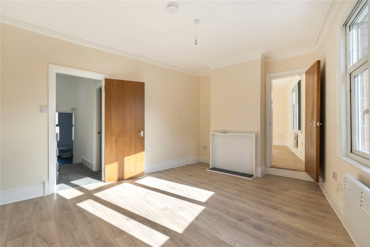 Woodville Road, Thornton Heath, CR7, photo 2
