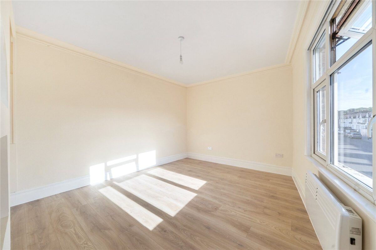 Woodville Road, Thornton Heath, CR7, photo 3